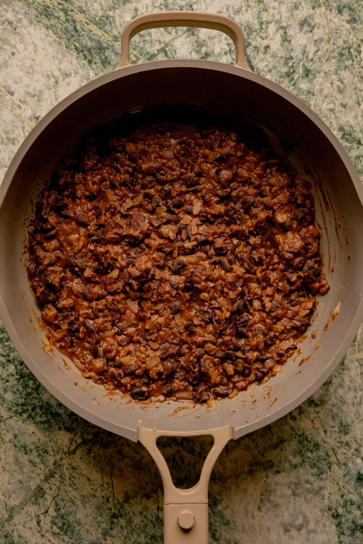 Cooked black bean filling.